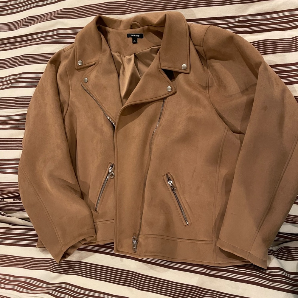 Torrid Tan Faux Suede Moto Jacket Plus Size 6X - Picture 5 of 12